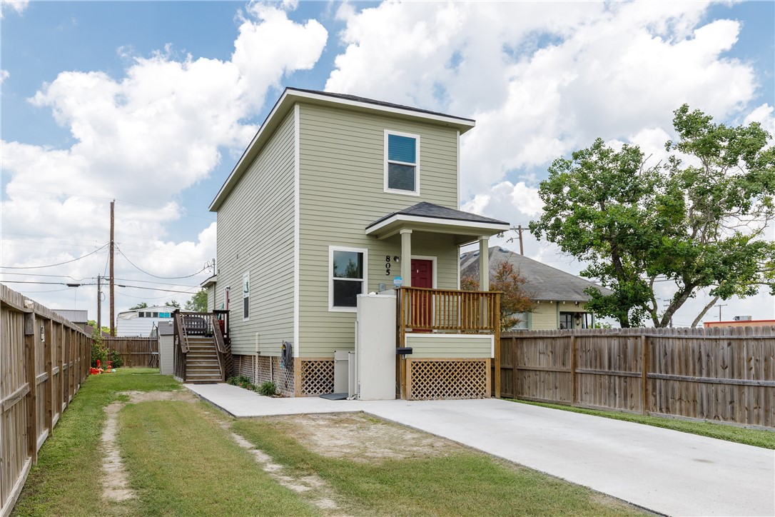 805 Garcia Street Robstown TX 78380