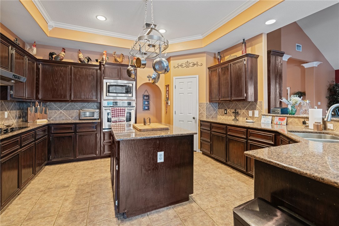 5921 King Trail Corpus Christi TX 78414