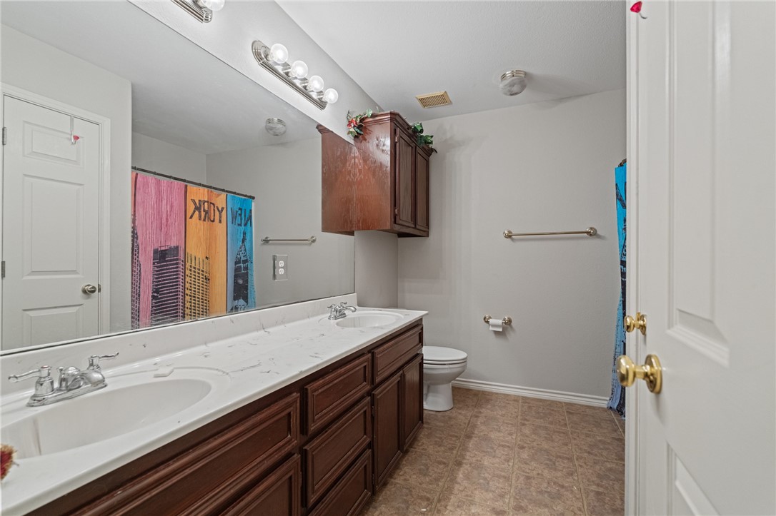 5921 King Trail Corpus Christi TX 78414