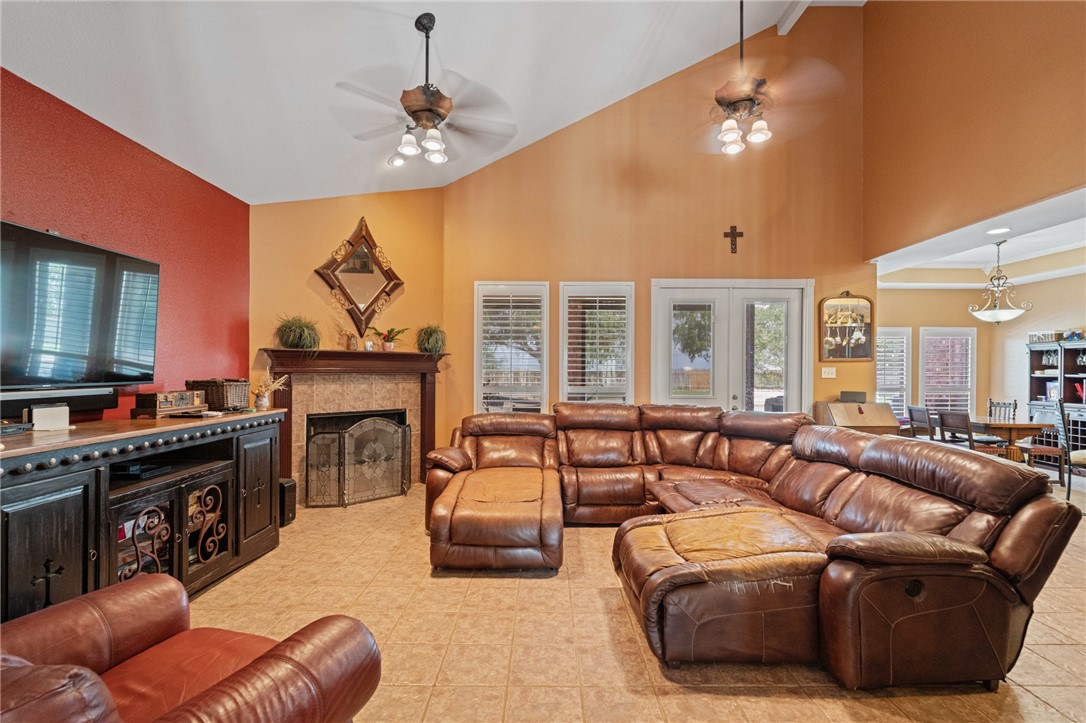 5921 King Trail Corpus Christi TX 78414