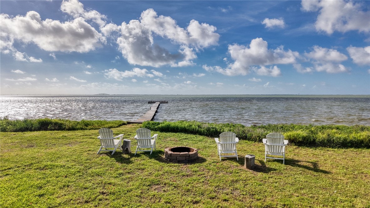 2233 Laguna Shores Corpus Christi TX 78418