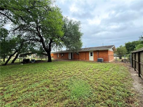 612 Short Street Sinton TX 78387