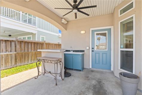 650 S Bay Street Aransas Pass TX 78336
