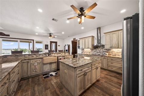 561 Carmel Drive Sandia TX 78383