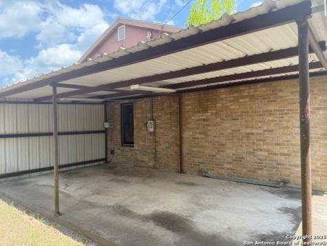 10442 Sixth Street Pettus TX 78146