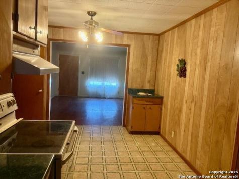10442 Sixth Street Pettus TX 78146