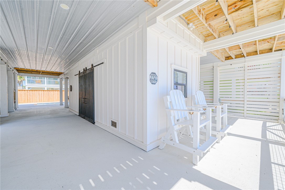 1227 S Magnolia Street Rockport TX 78382