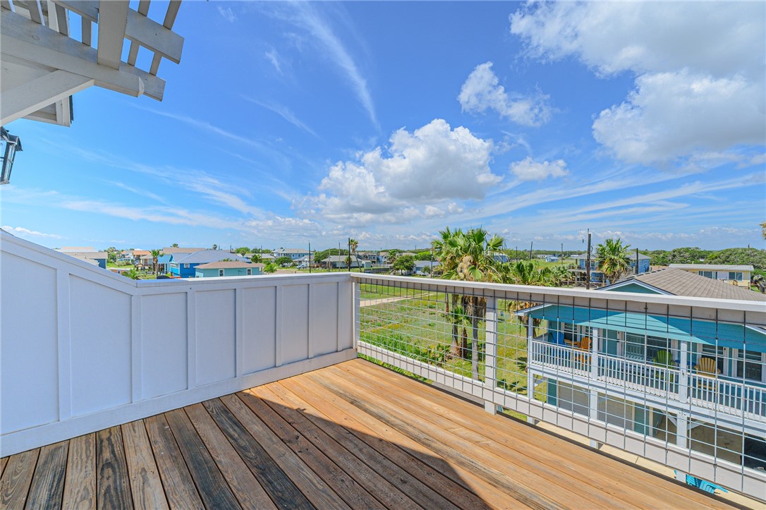 1227 S Magnolia Street Rockport TX 78382