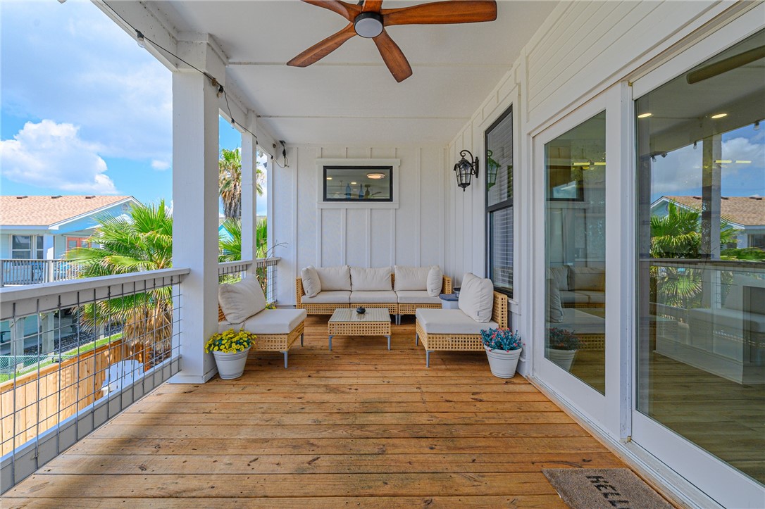 1227 S Magnolia Street Rockport TX 78382