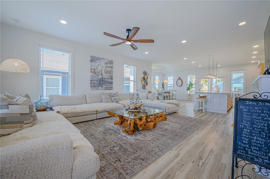 1227 S Magnolia Street Rockport TX 78382