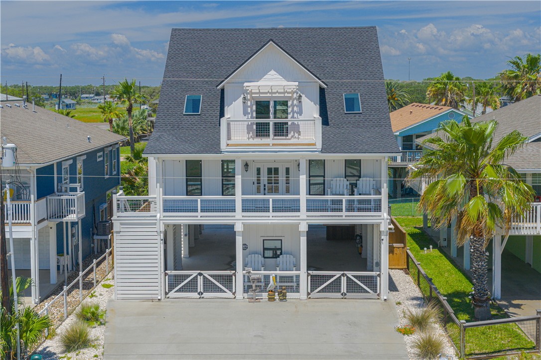 1227 S Magnolia Street Rockport TX 78382
