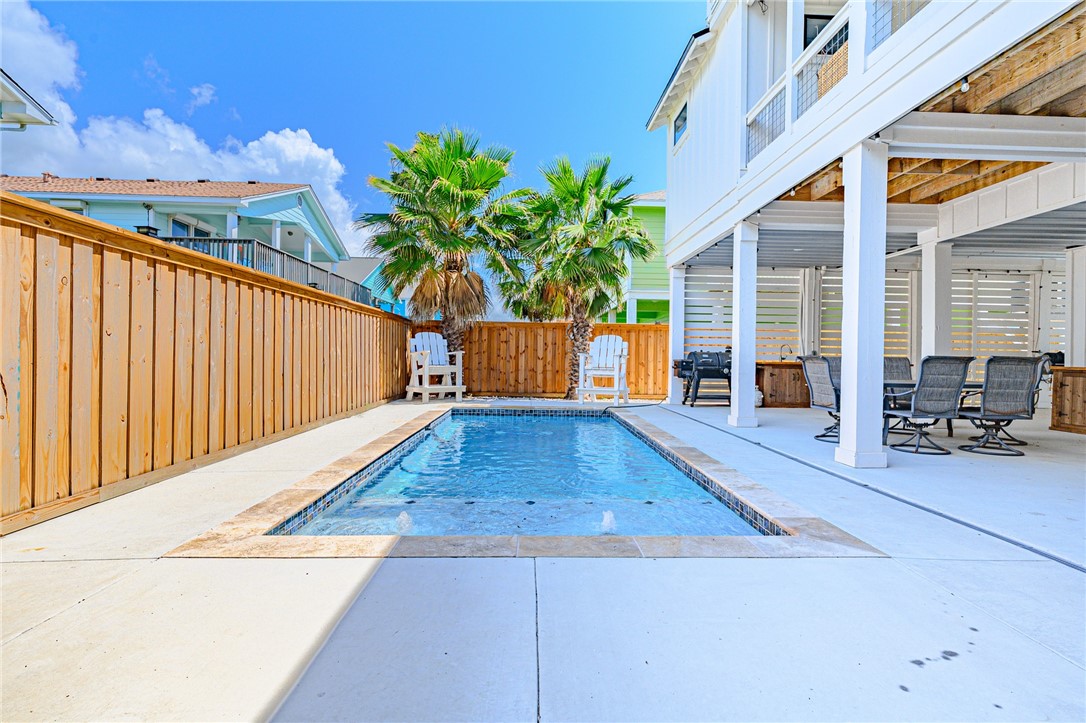 1227 S Magnolia Street Rockport TX 78382
