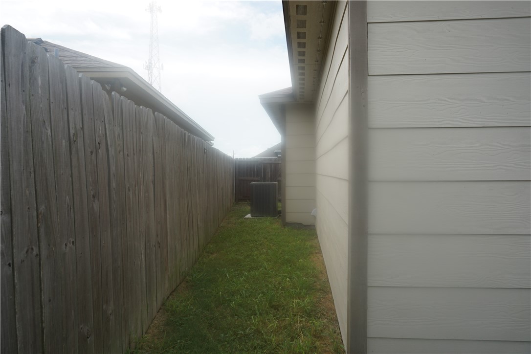 2810 Lake Tranquility Corpus Christi TX 78414