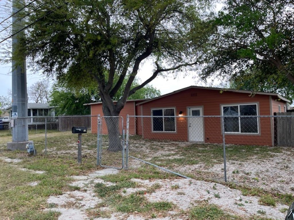 450 Skipper Lane Corpus Christi TX 78418