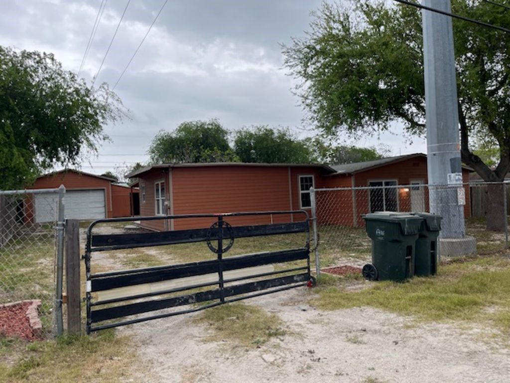 450 Skipper Lane Corpus Christi TX 78418