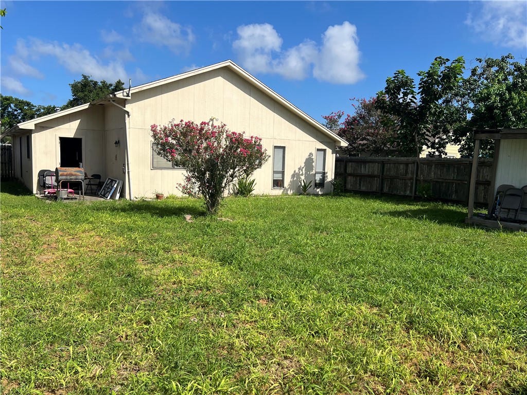 2413 Manitoba Drive Corpus Christi TX 78418