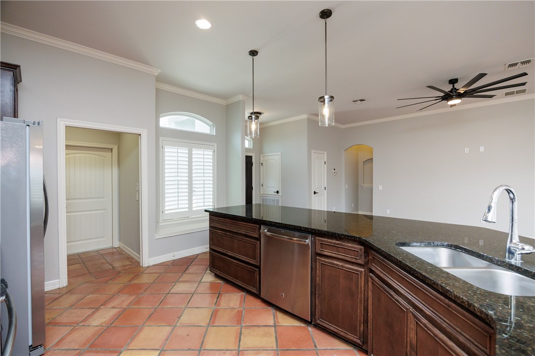 16045 Treebine Drive Corpus Christi TX 78418
