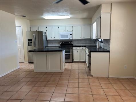 402 Santa Maria Avenue San Diego TX 78384