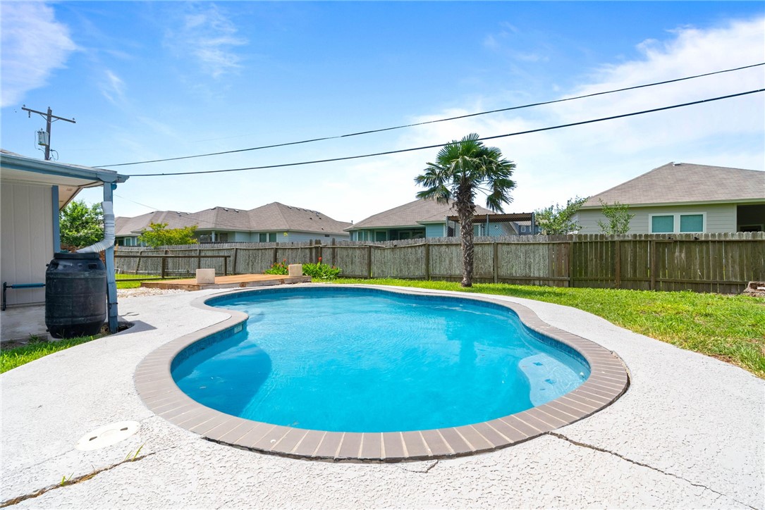1701 Gallop Trai Corpus Christi TX 78410