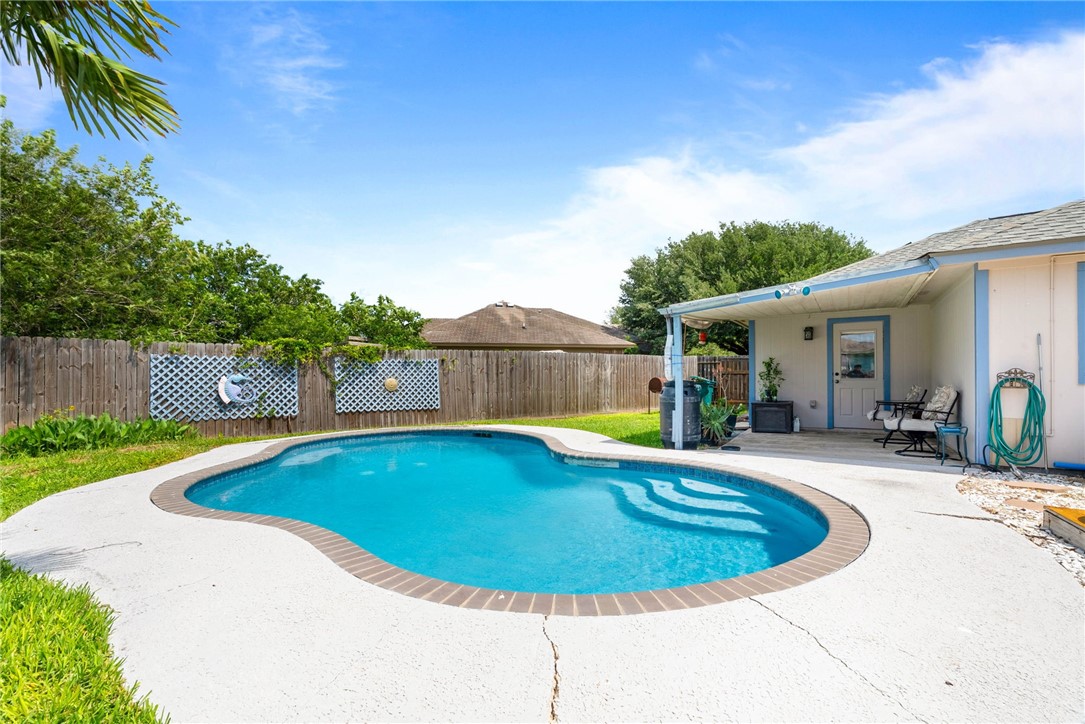 1701 Gallop Trai Corpus Christi TX 78410