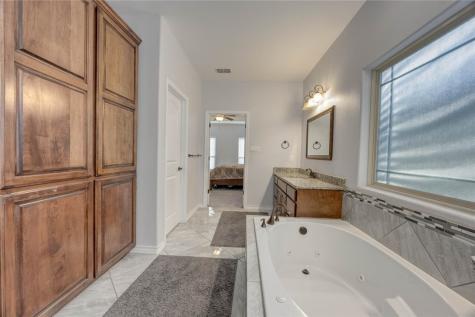 7513 S Lake Drive Corpus Christi TX 78414
