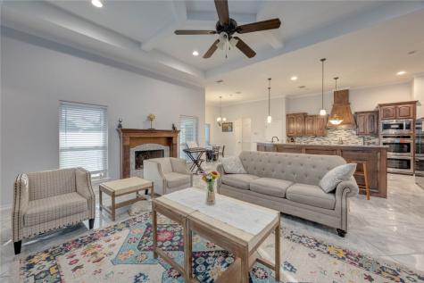 7513 S Lake Drive Corpus Christi TX 78414