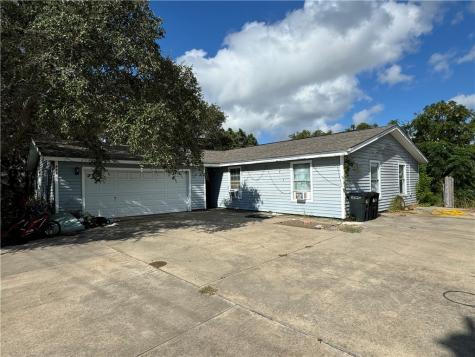 911 Ruby Allen Street Rockport TX 78382