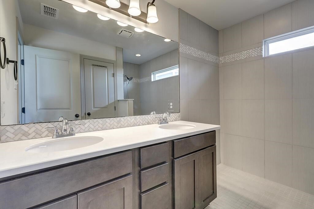 1542 Oak Hill Drive Corpus Christi TX 78418
