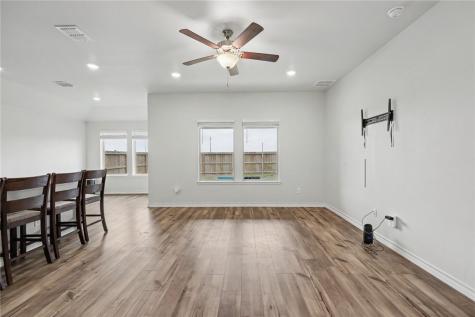 138 Donegal Street Sinton TX 78387