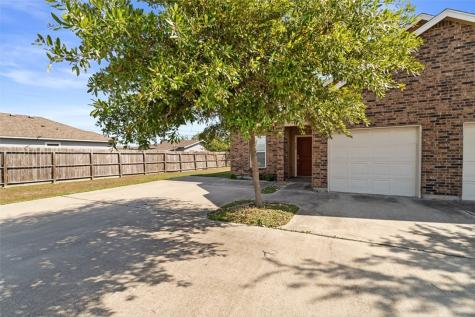 909 Moore Avenue Portland TX 78374