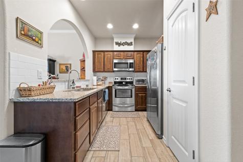 909 Moore Avenue Portland TX 78374