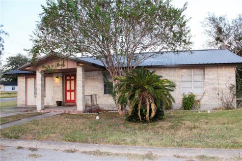 710 N Filmore Street Beeville TX 78102