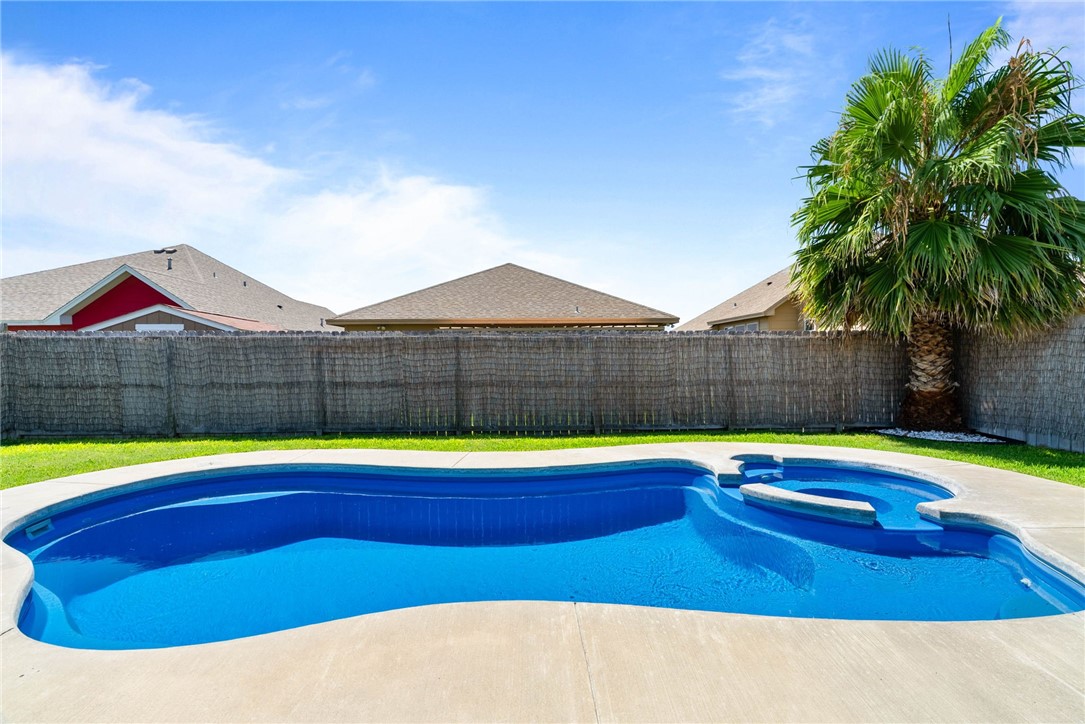 2201 Spoonbill Drive Corpus Christi TX 78414