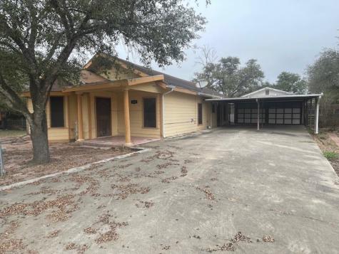 406 E Kohler Street Hebbronville TX 78361