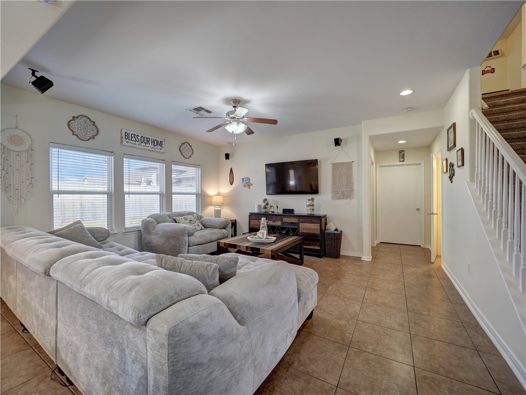 7025 Saar Court Corpus Christi TX 78414