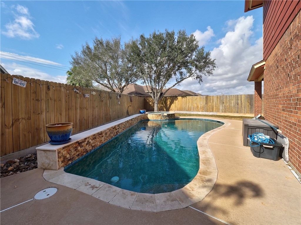 7025 Saar Court Corpus Christi TX 78414