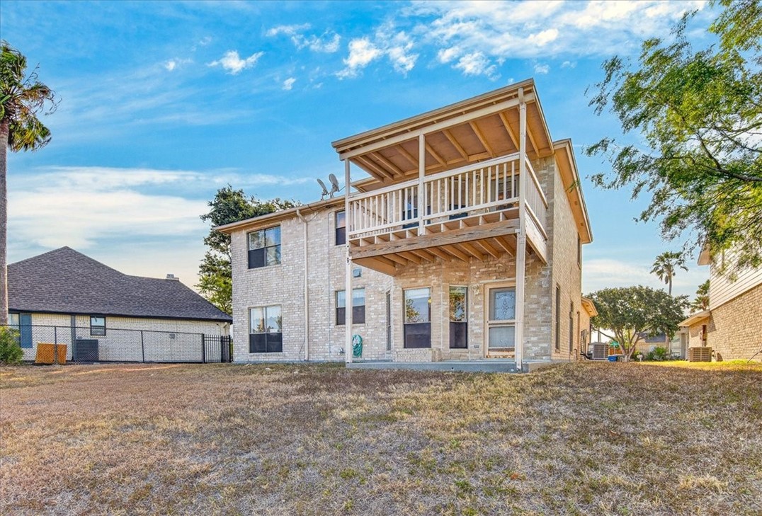 1006 Harbor Village Drive Corpus Christi TX 78412