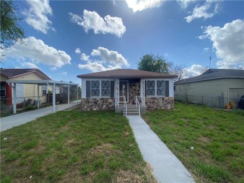 1002 Nandina Drive Corpus Christi TX 78408