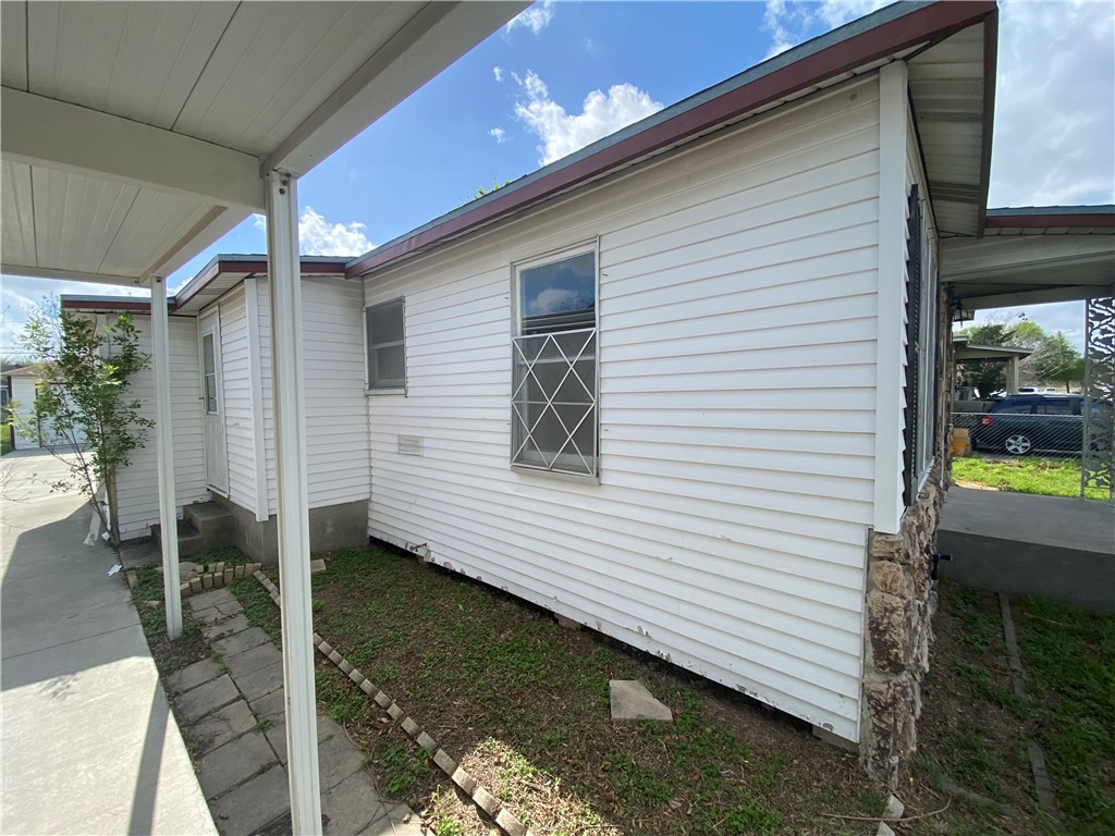 1002 Nandina Drive Corpus Christi TX 78408