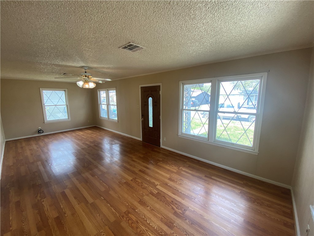 1002 Nandina Drive Corpus Christi TX 78408