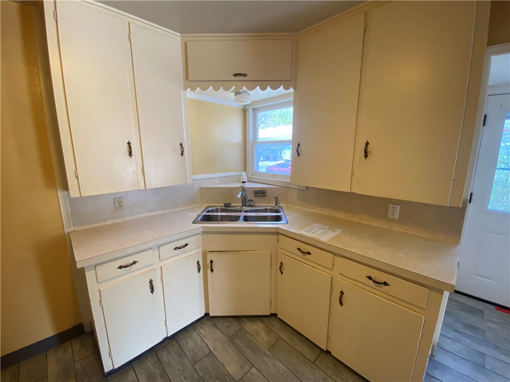 1002 Nandina Drive Corpus Christi TX 78408