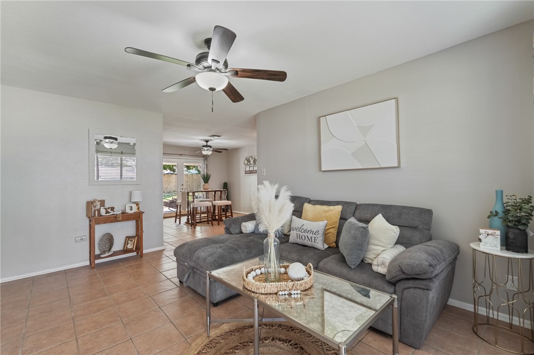 225 Hialeah Drive Corpus Christi TX 78418