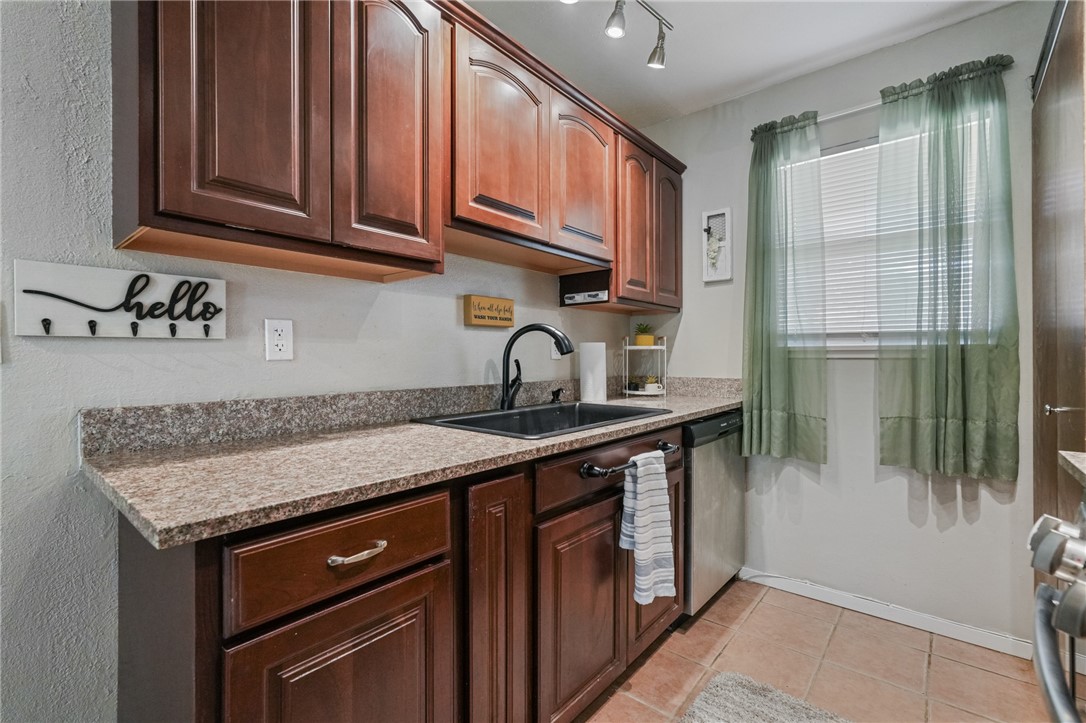 225 Hialeah Drive Corpus Christi TX 78418