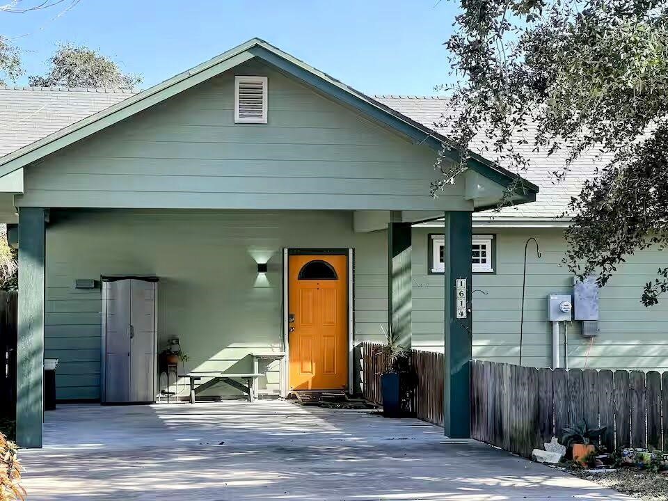 1614 Hardee Street Rockport TX 78382