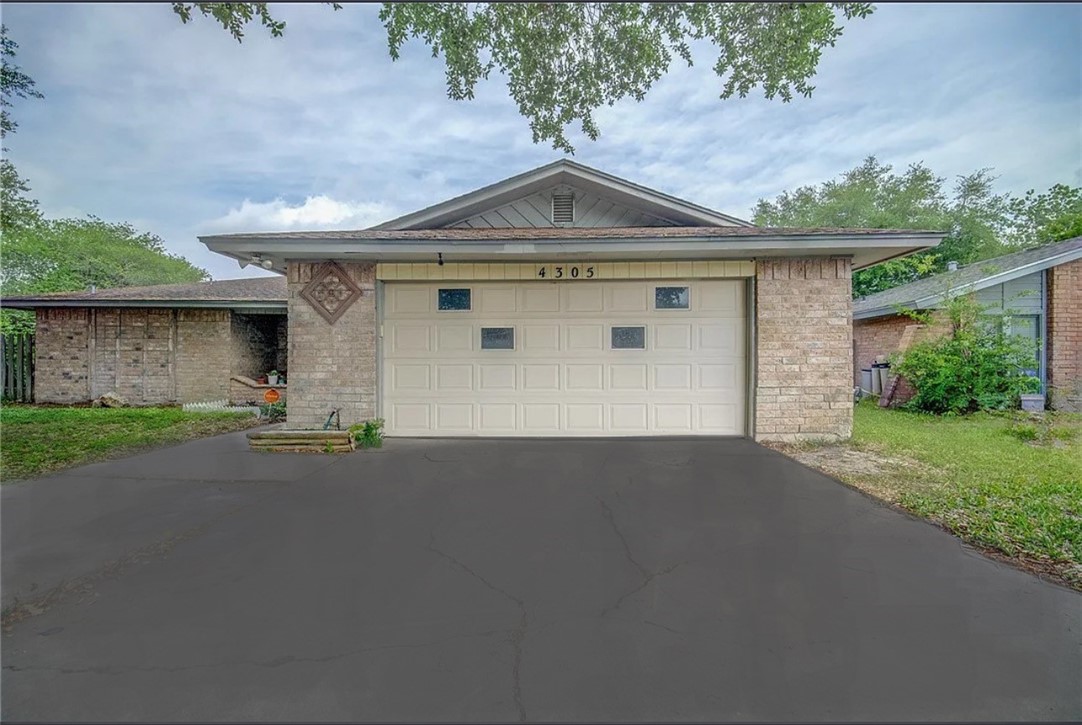 4305 Lavaca River Court Corpus Christi TX 78410