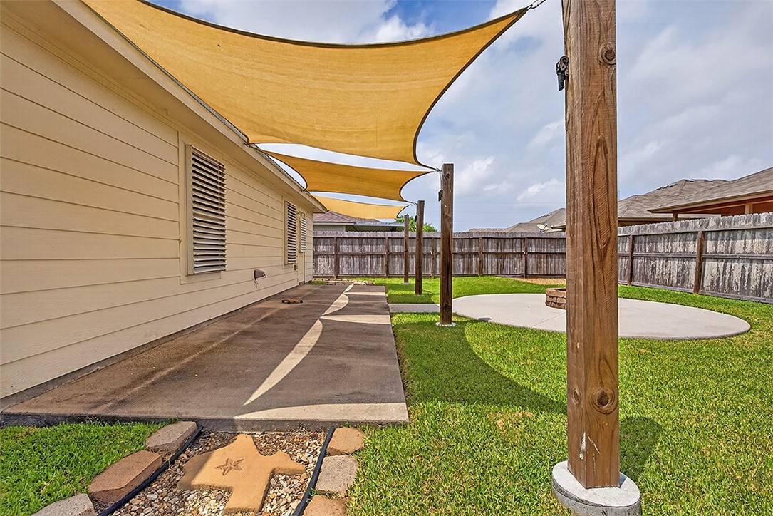 2122 Encino Drive Corpus Christi TX 78414