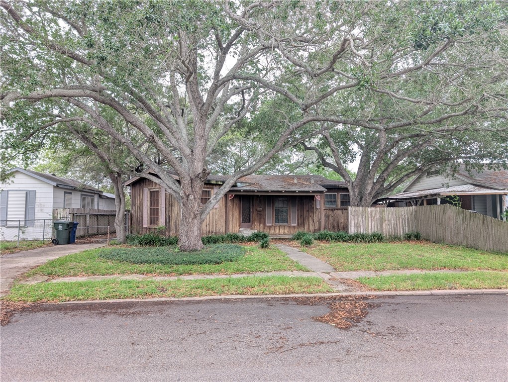 225 Glendale Drive Corpus Christi TX 78404