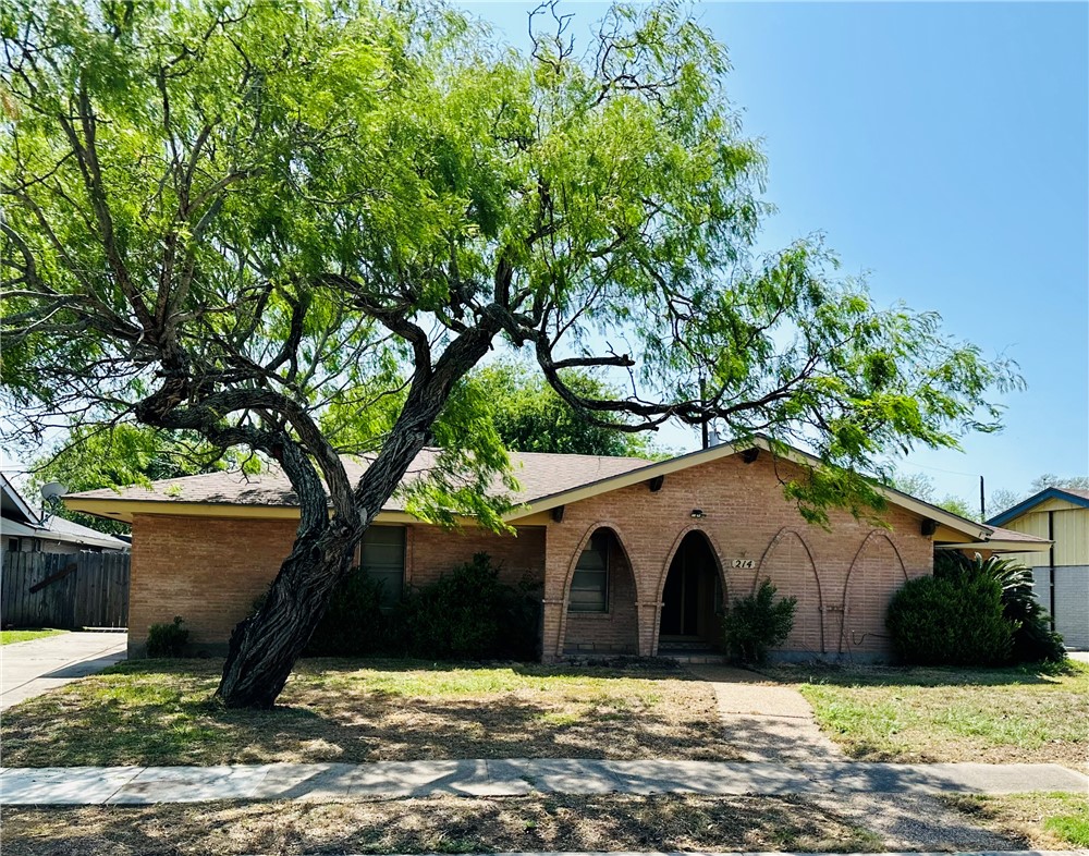 214 Sabine Street Portland TX 78374