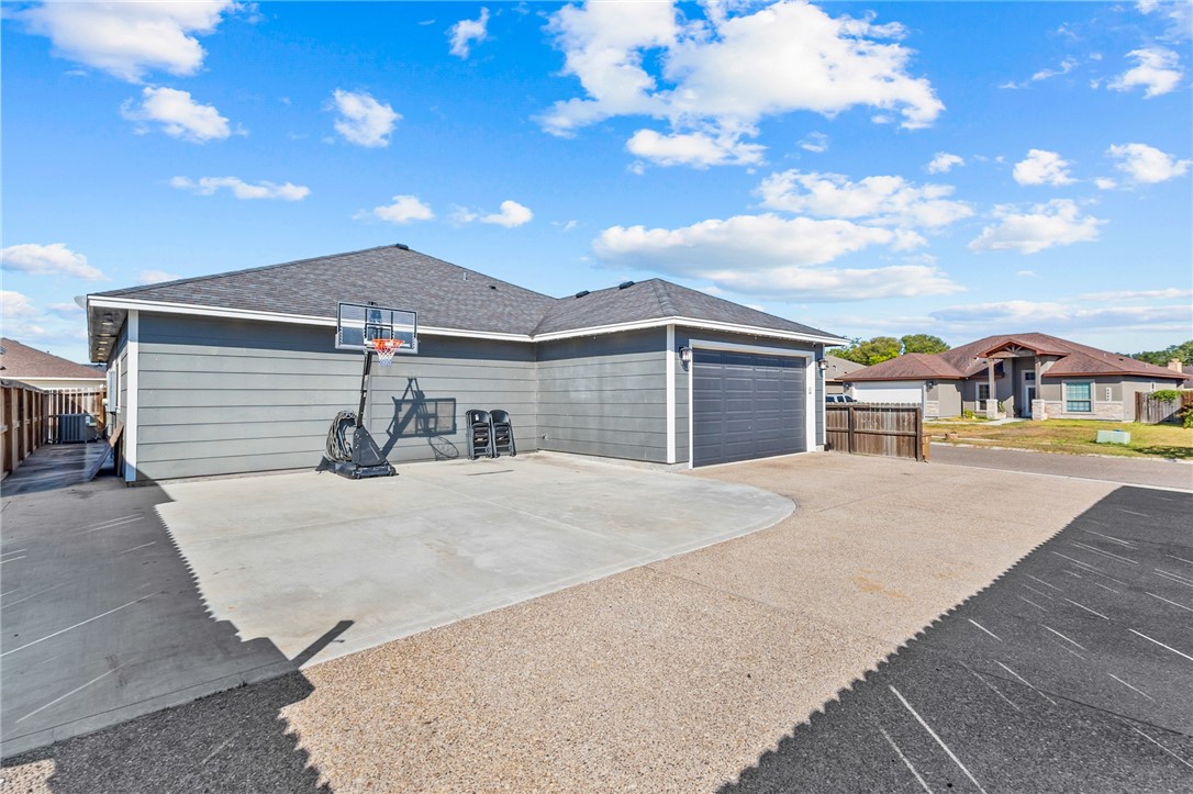 11501 Willowood Creek Drive Corpus Christi TX 78410
