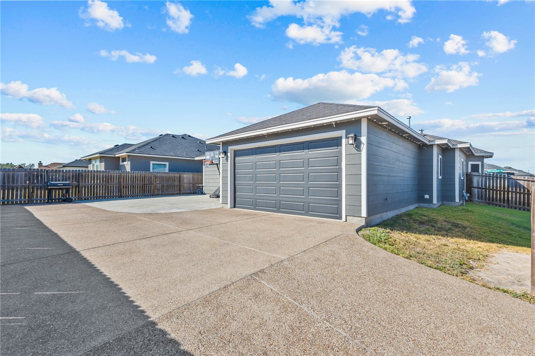 11501 Willowood Creek Drive Corpus Christi TX 78410
